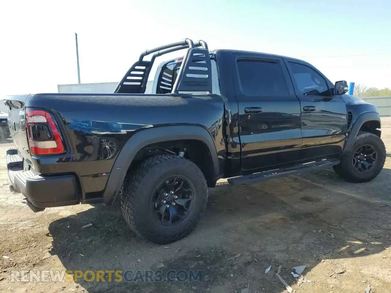 3 Photograph of a damaged car 1C6SRFU91NN112513 RAM 1500 2022