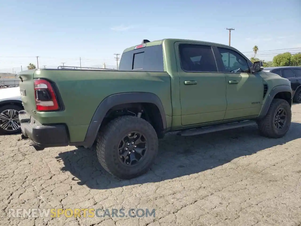 3 Photograph of a damaged car 1C6SRFU91NN344691 RAM 1500 2022