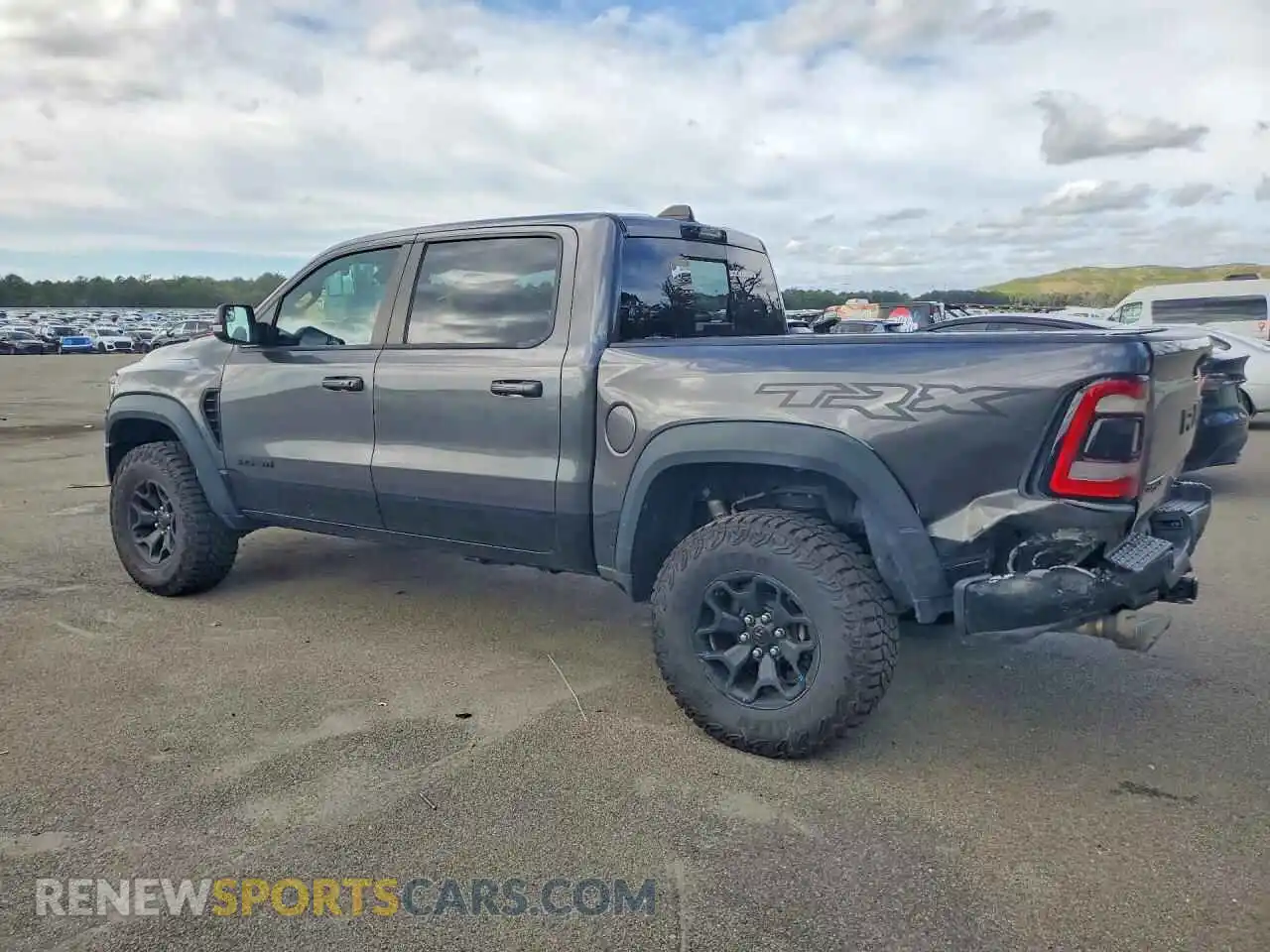 2 Photograph of a damaged car 1C6SRFU92NN186846 RAM 1500 2022