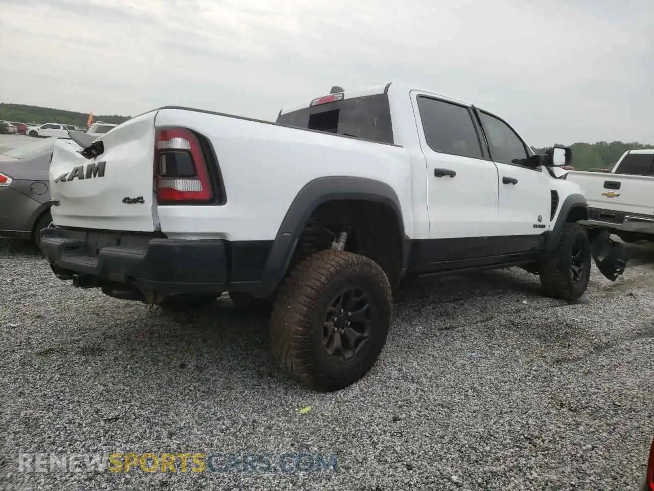 3 Photograph of a damaged car 1C6SRFU94NN268867 RAM 1500 2022