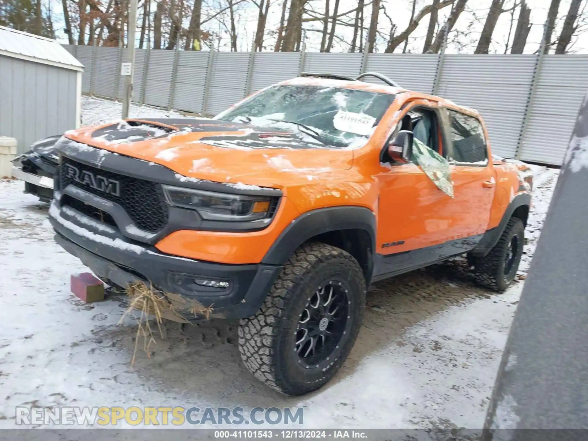 2 Photograph of a damaged car 1C6SRFU95NN149029 RAM 1500 2022