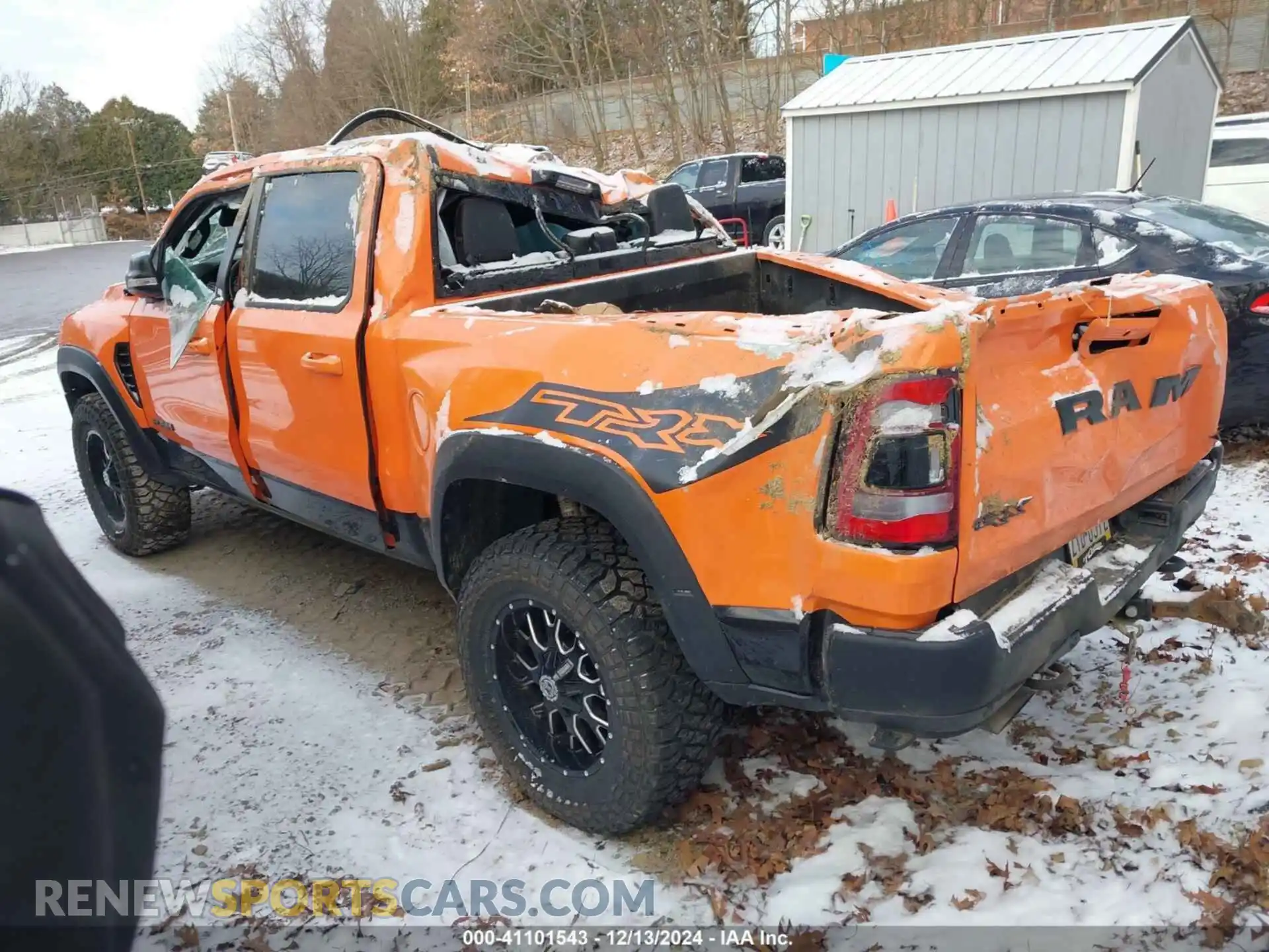 3 Photograph of a damaged car 1C6SRFU95NN149029 RAM 1500 2022