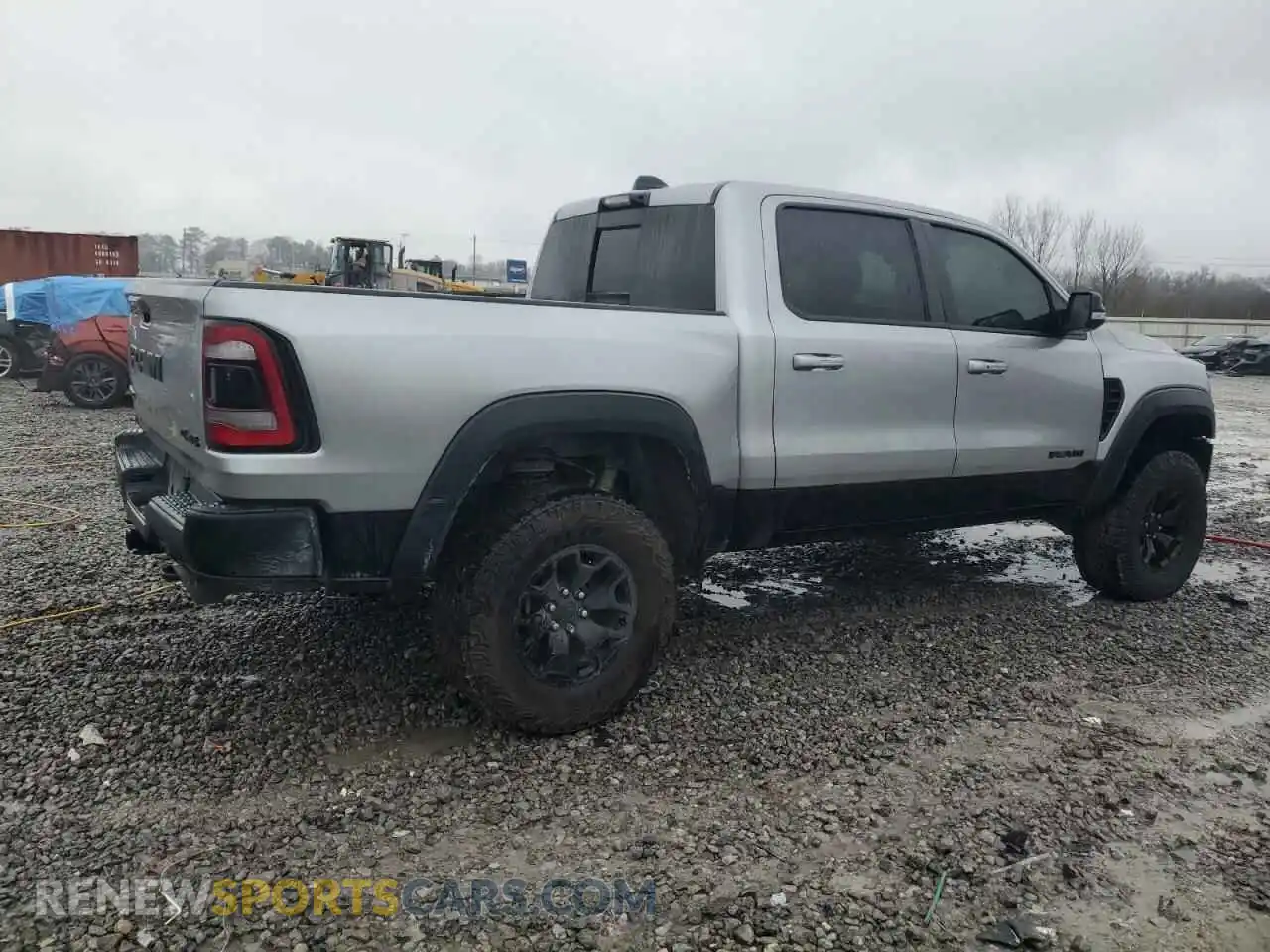 3 Photograph of a damaged car 1C6SRFU95NN192933 RAM 1500 2022