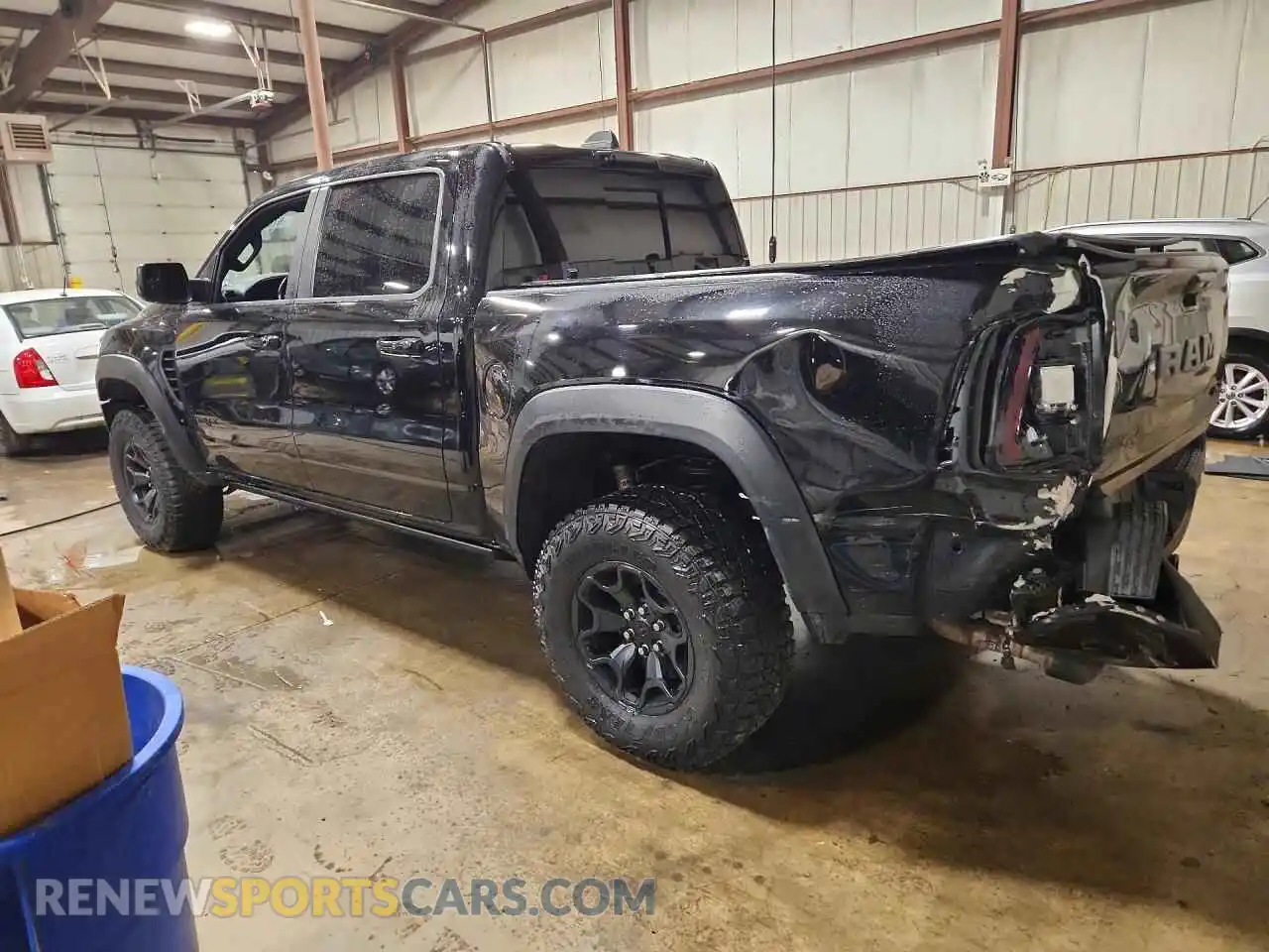 2 fotografías del automóvil dañado 1C6SRFU95NN271731 RAM 1500 2022