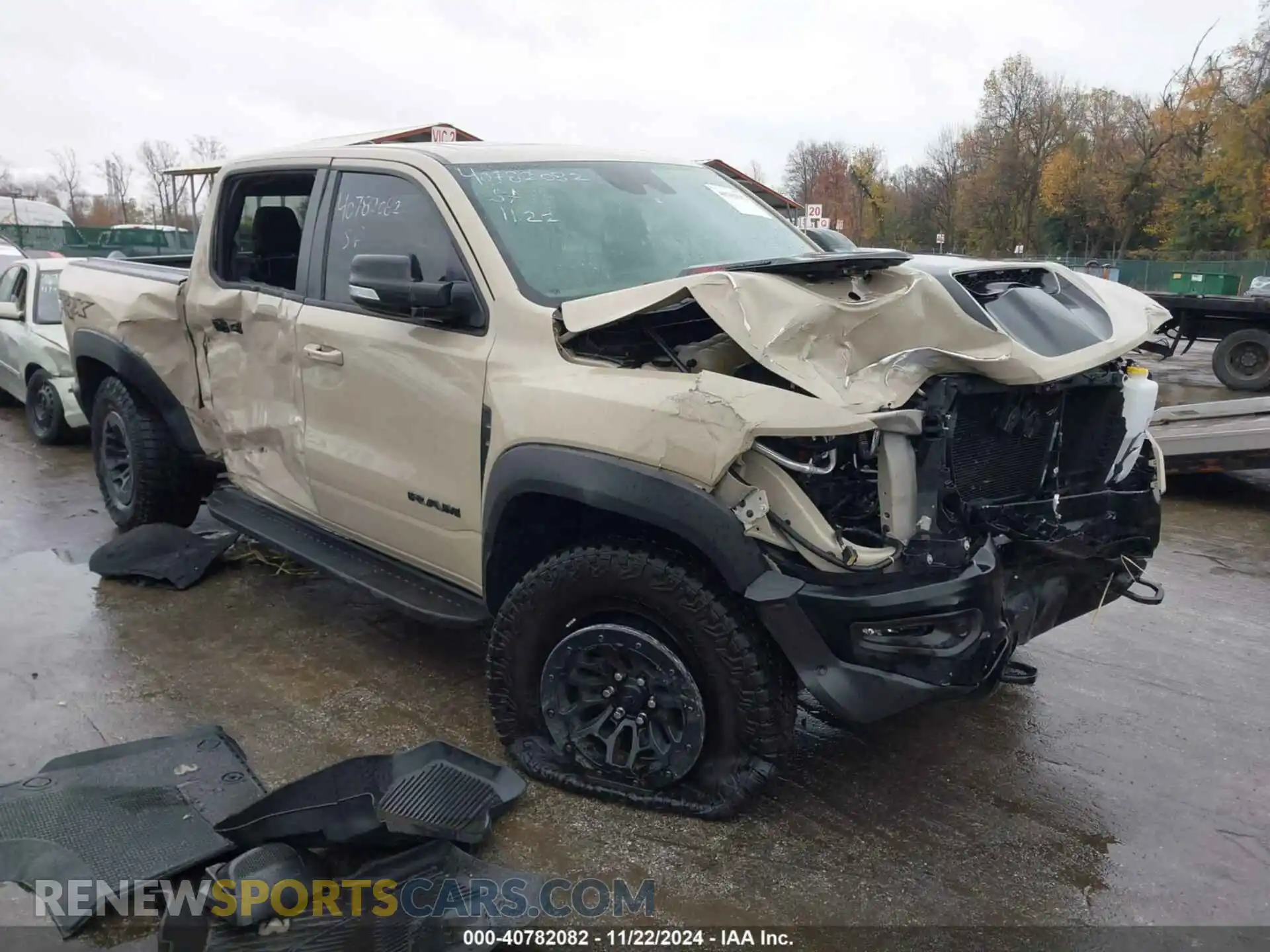 1 Photograph of a damaged car 1C6SRFU96NN404111 RAM 1500 2022