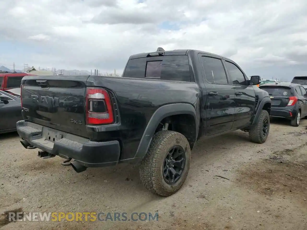 3 Photograph of a damaged car 1C6SRFU98NN345269 RAM 1500 2022