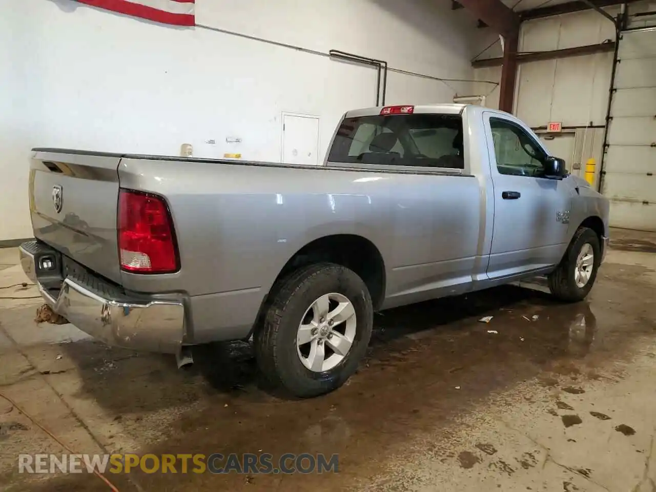 3 Photograph of a damaged car 3C6JR6DG2NG347005 RAM 1500 2022