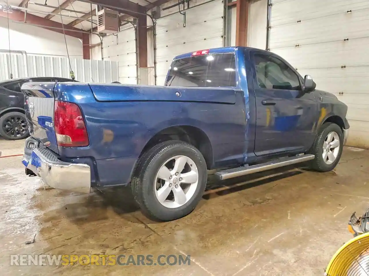 3 Photograph of a damaged car 3C6JR7AT0NG215531 RAM 1500 2022