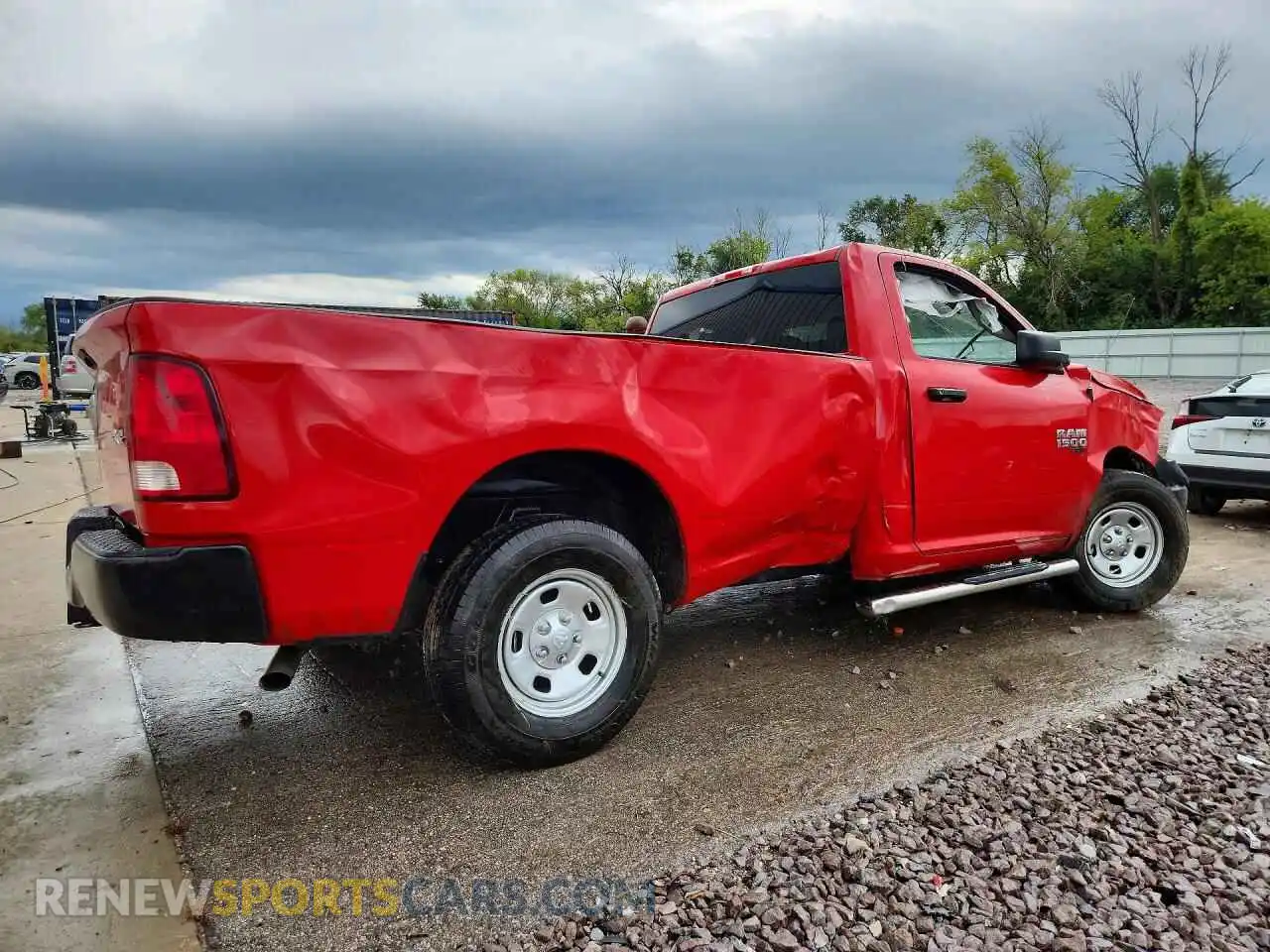 3 Photograph of a damaged car 3C6JR7DG3NG335676 RAM 1500 2022