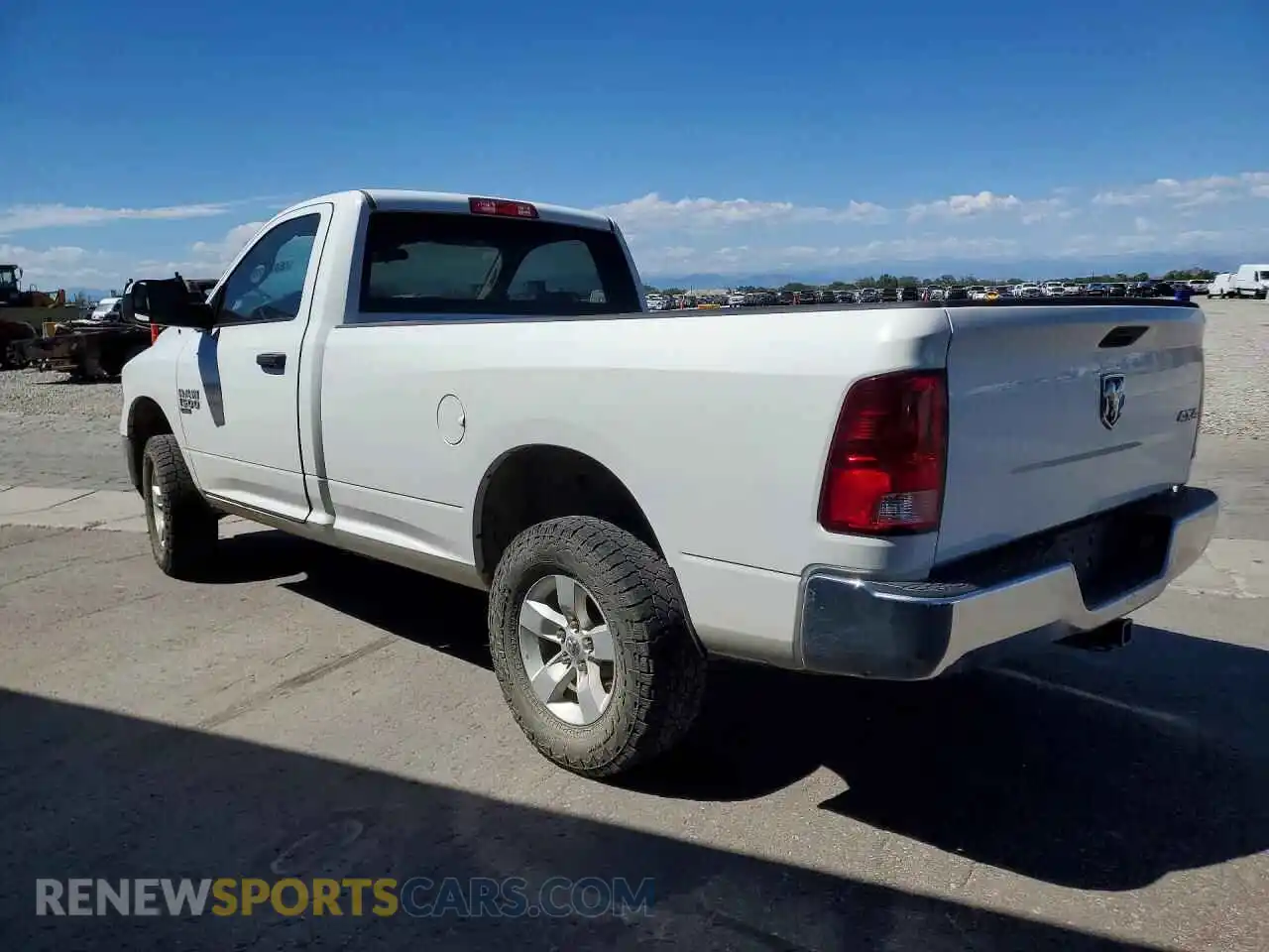 2 Photograph of a damaged car 3C6JR7DG6NG206346 RAM 1500 2022