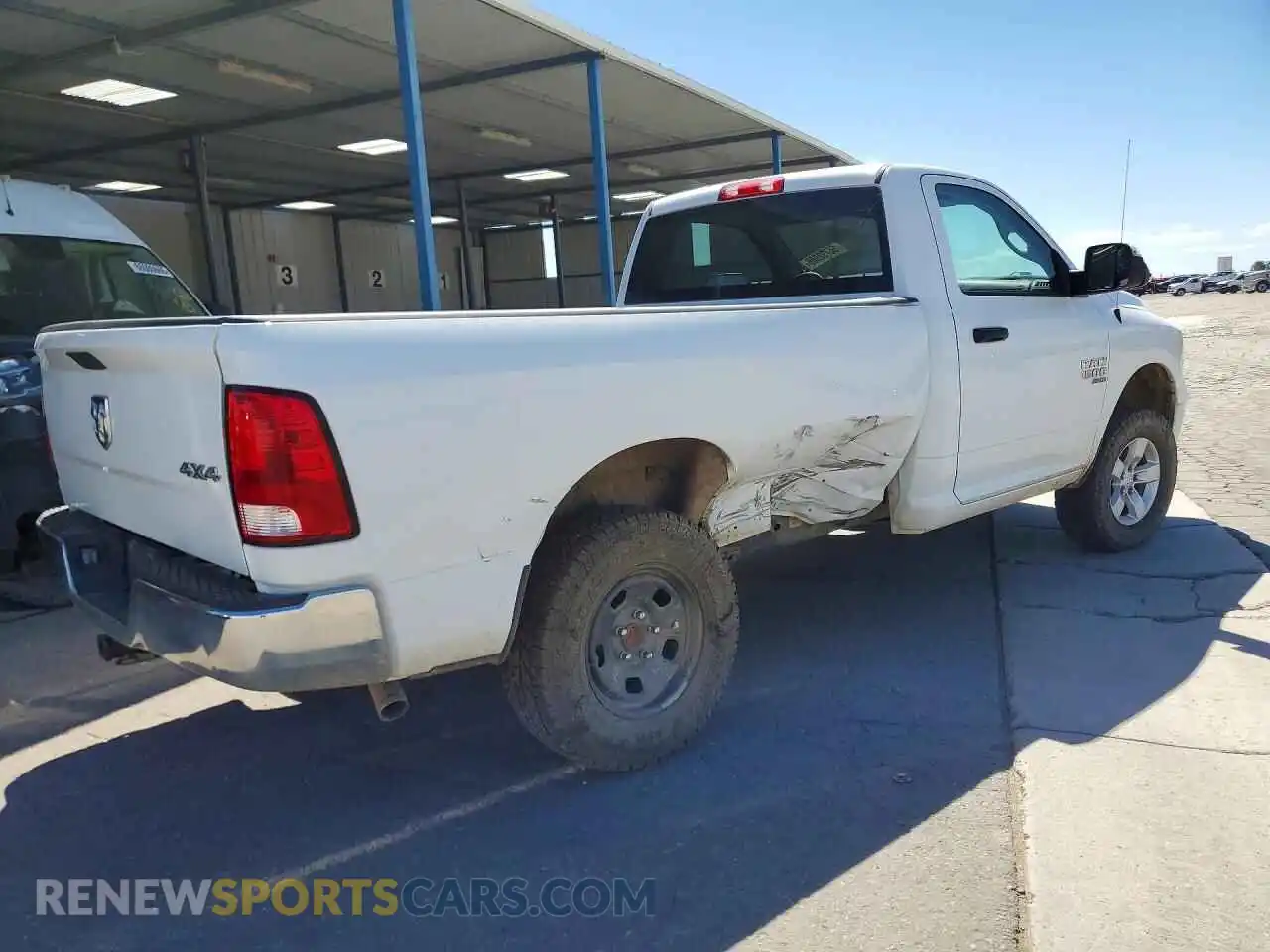 3 Photograph of a damaged car 3C6JR7DG6NG206346 RAM 1500 2022