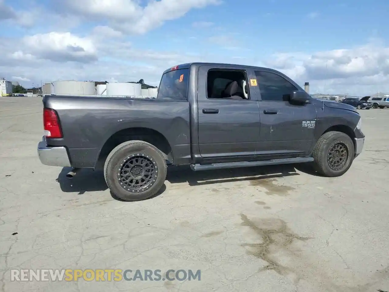 3 Photograph of a damaged car 3C6RR7KG1NG310684 RAM 1500 2022