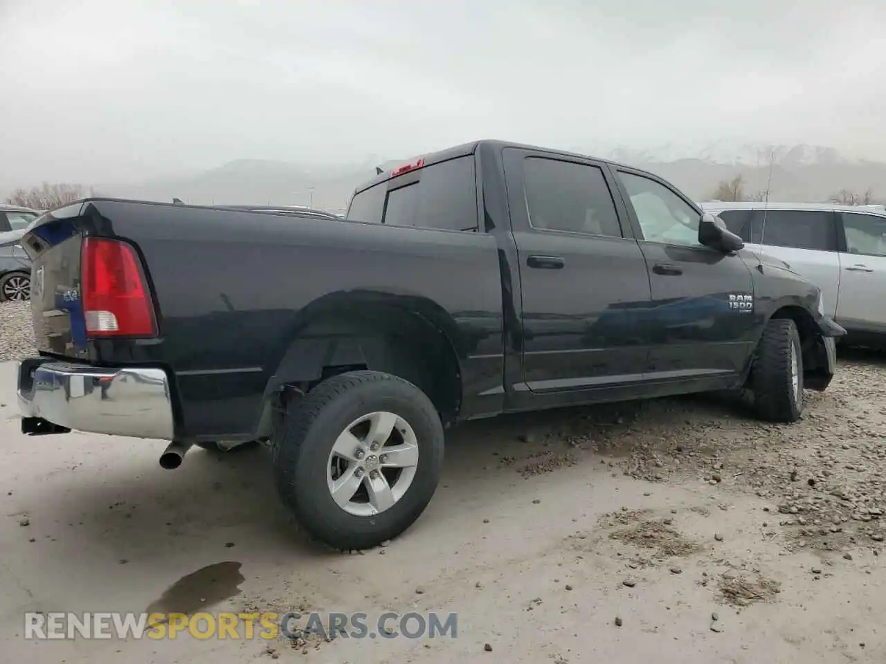 3 fotografías del automóvil dañado 1C6RR7LG0PS517240 RAM 1500 2023