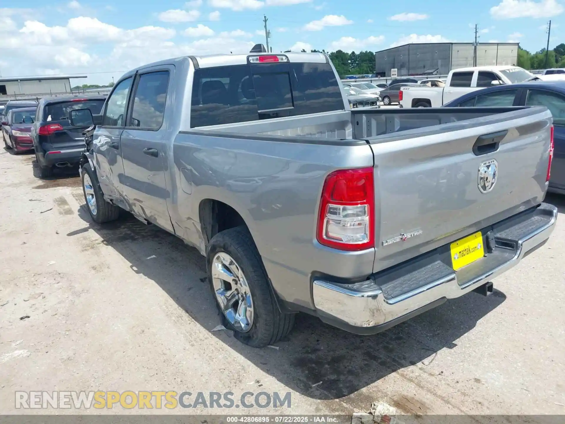 3 Photograph of a damaged car 1C6RREFG9PN604147 RAM 1500 2023