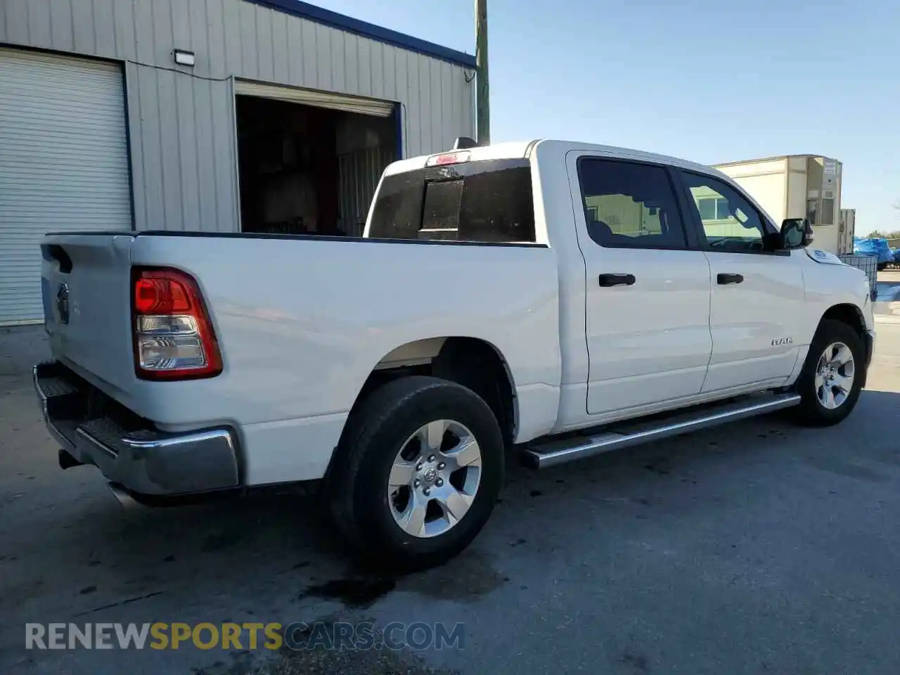 3 Photograph of a damaged car 1C6RREFT1PN614409 RAM 1500 2023