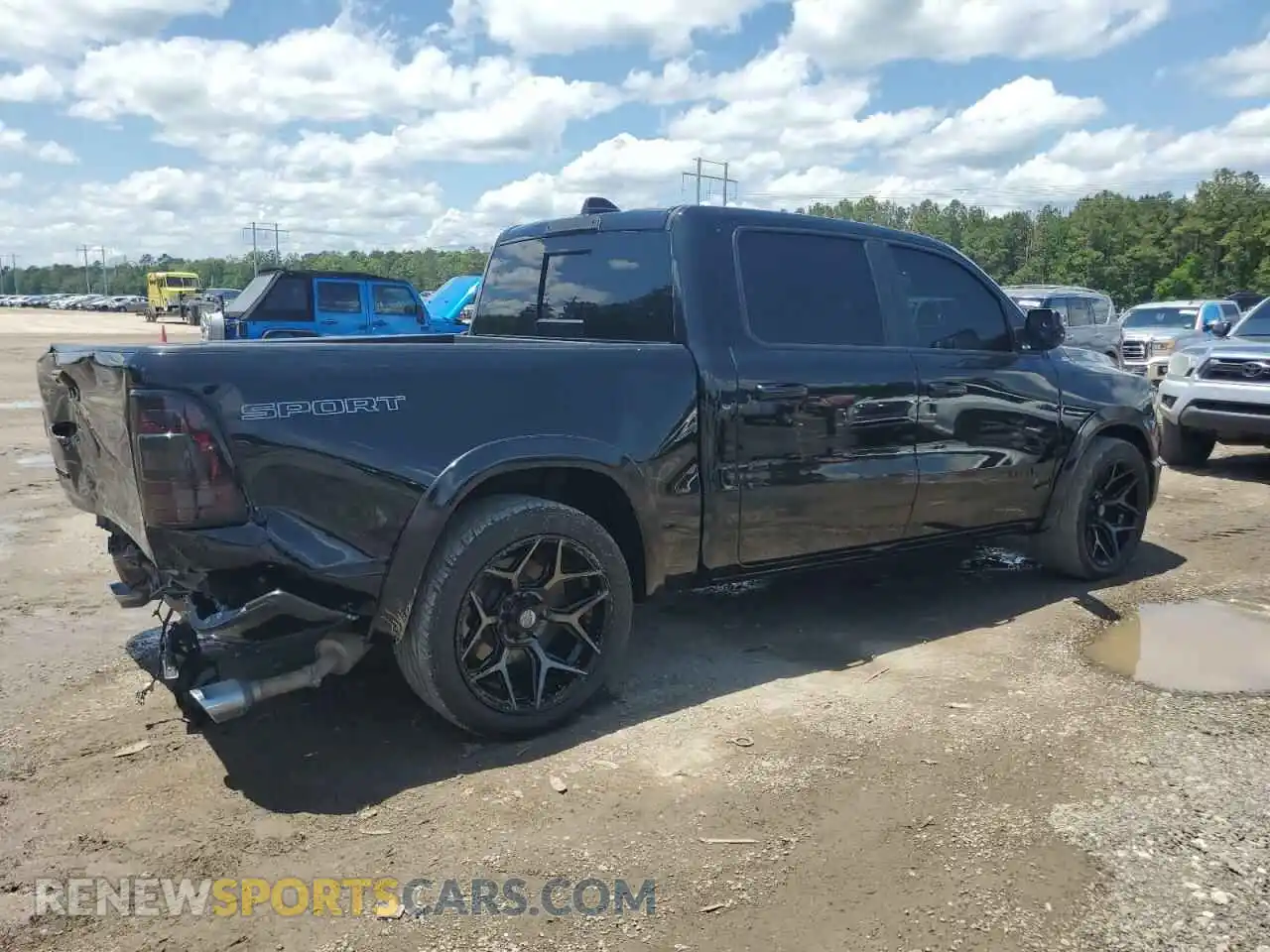 3 fotografías del automóvil dañado 1C6RREJT2PN604298 RAM 1500 2023