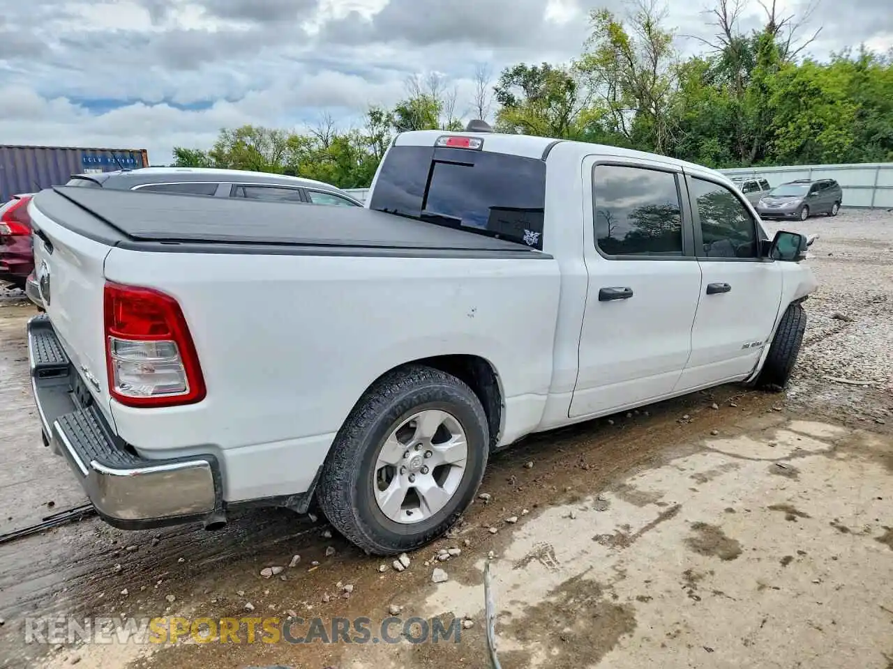 3 Photograph of a damaged car 1C6RRFFG1PN557332 RAM 1500 2023