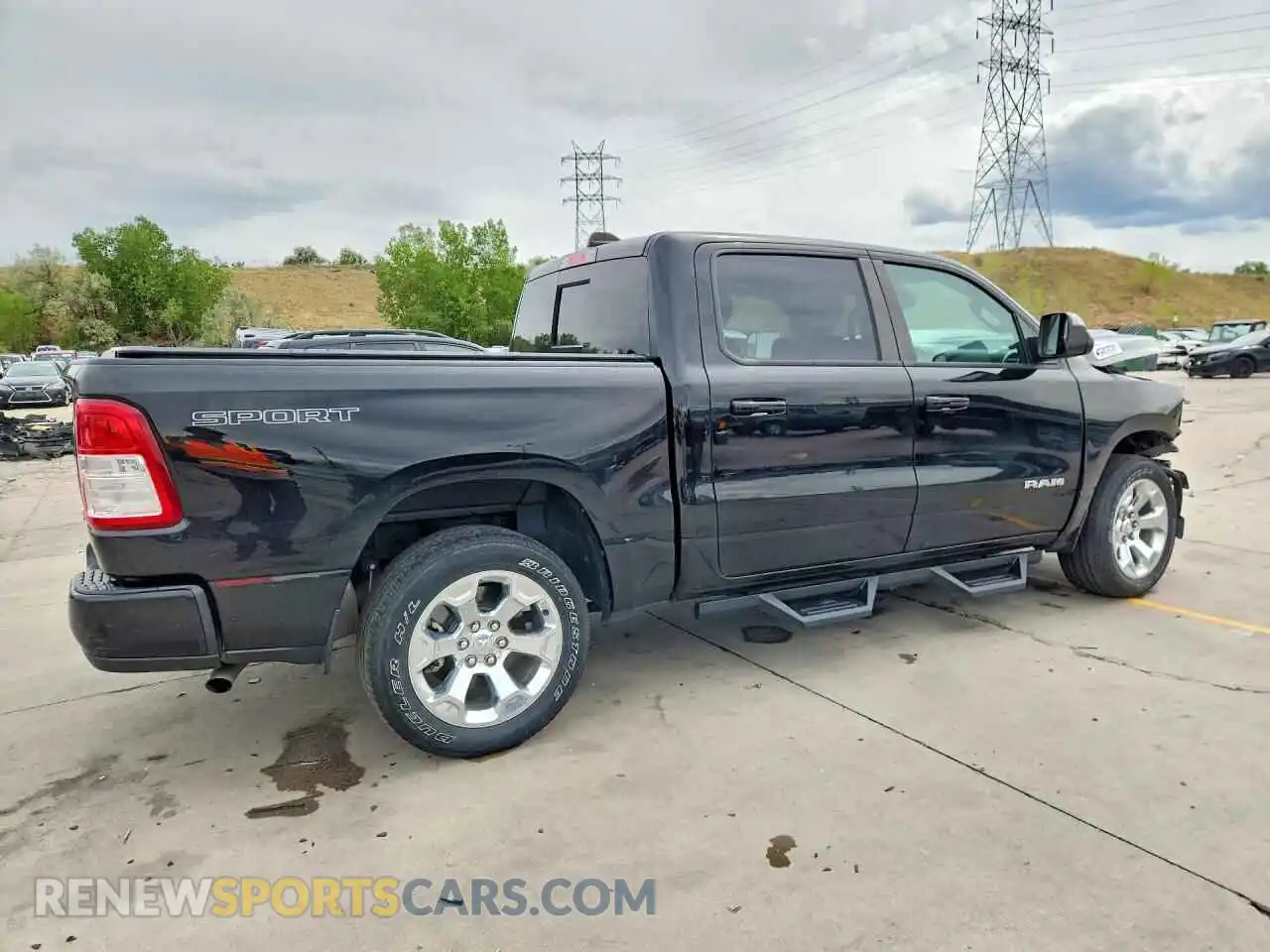 3 Photograph of a damaged car 1C6RRFFG1PN642929 RAM 1500 2023