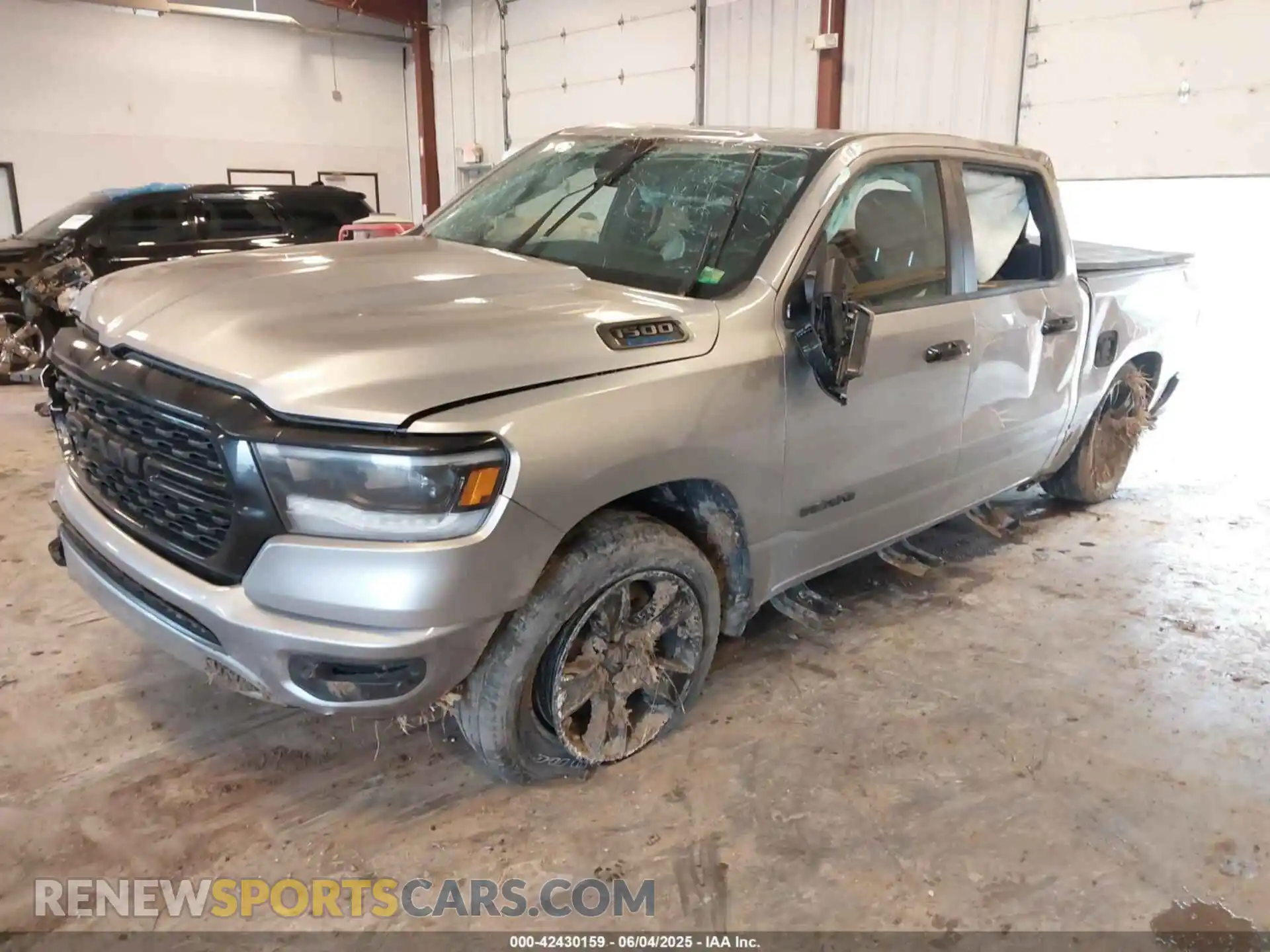 2 fotografías del automóvil dañado 1C6RRFFG2PN583454 RAM 1500 2023