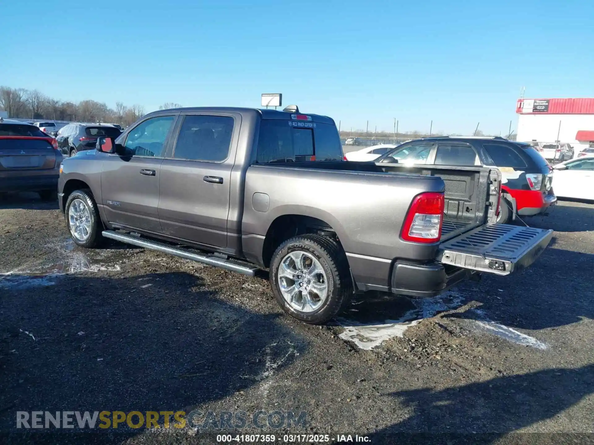 3 fotografías del automóvil dañado 1C6RRFFG2PN599704 RAM 1500 2023