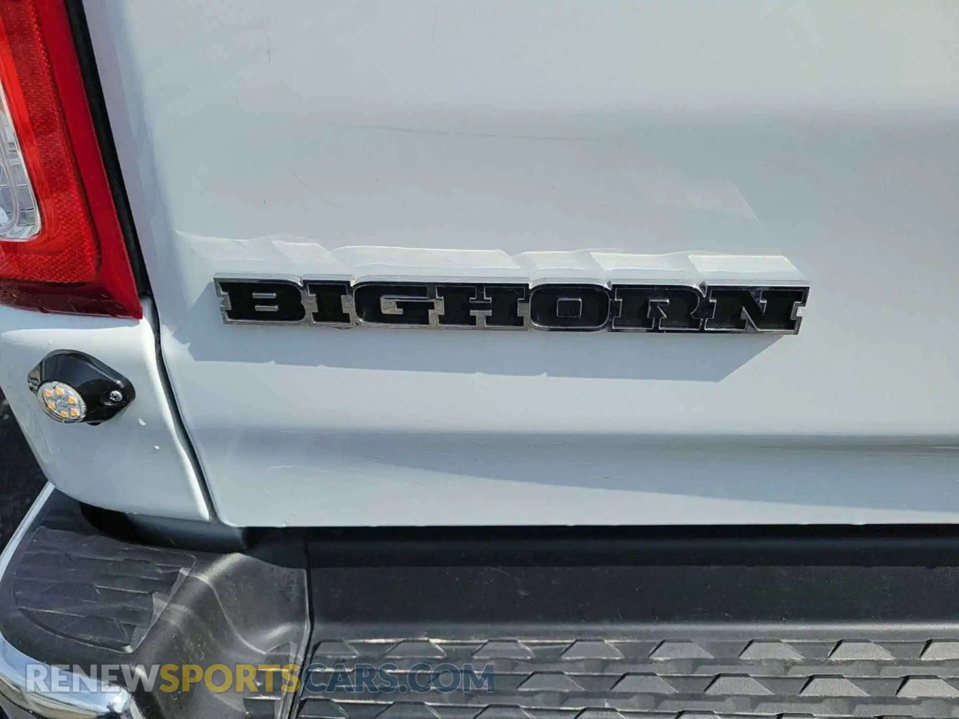 3 fotografías del automóvil dañado 1C6RRFFG7PN518566 RAM 1500 2023