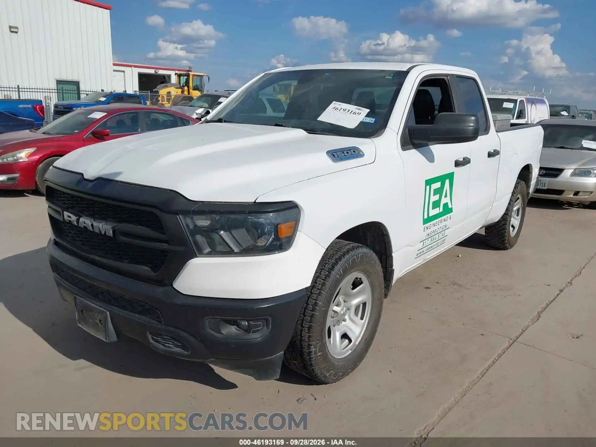 2 fotografías del automóvil dañado 1C6SRECG3PN648781 RAM 1500 2023