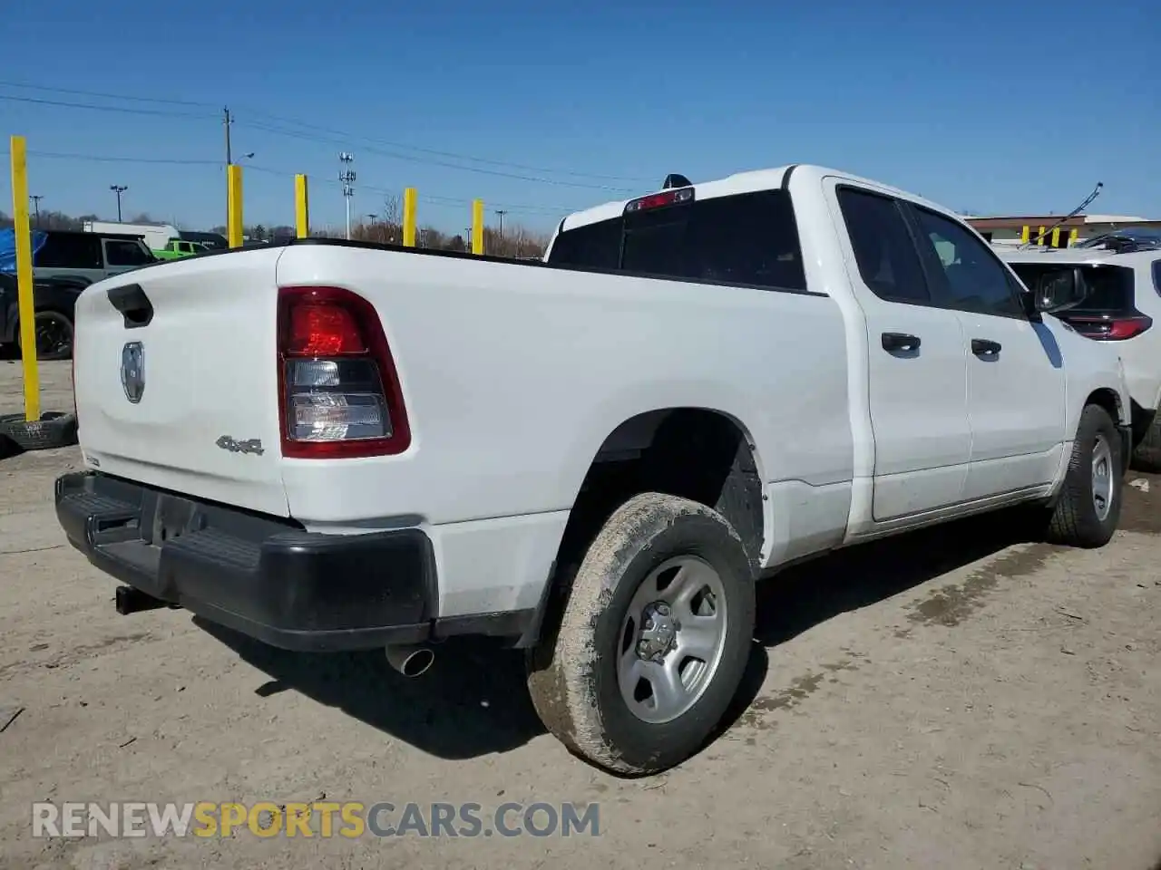 3 fotografías del automóvil dañado 1C6SRFCT5PN677234 RAM 1500 2023
