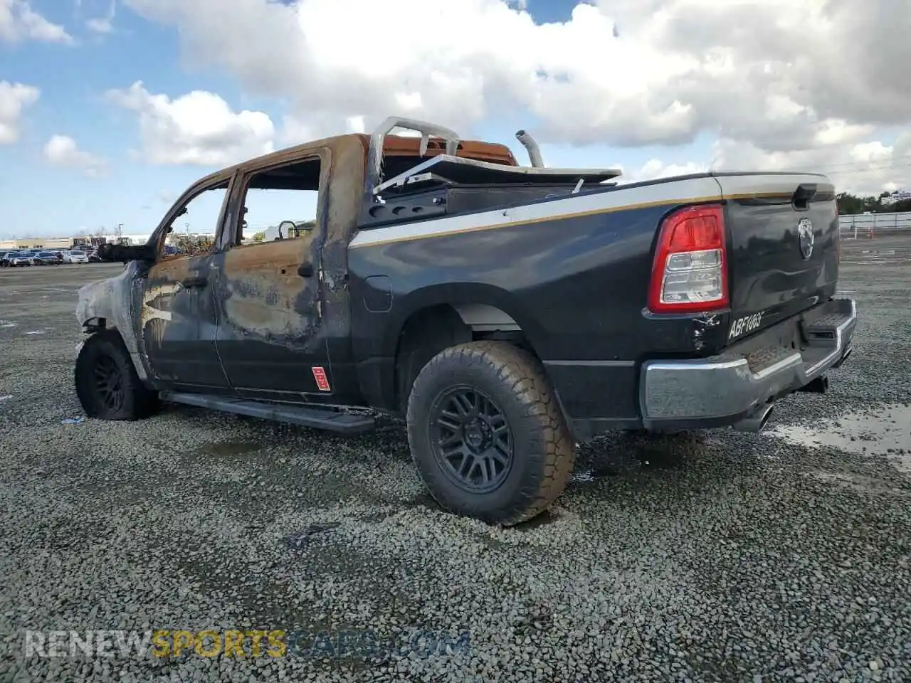 2 Photograph of a damaged car 1C6SRFFMXPN561998 RAM 1500 2023