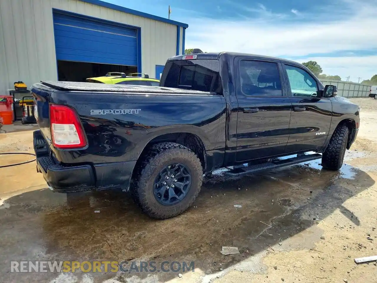 3 Фотография поврежденного автомобиля 1C6SRFFT8PN628153 RAM 1500 2023
