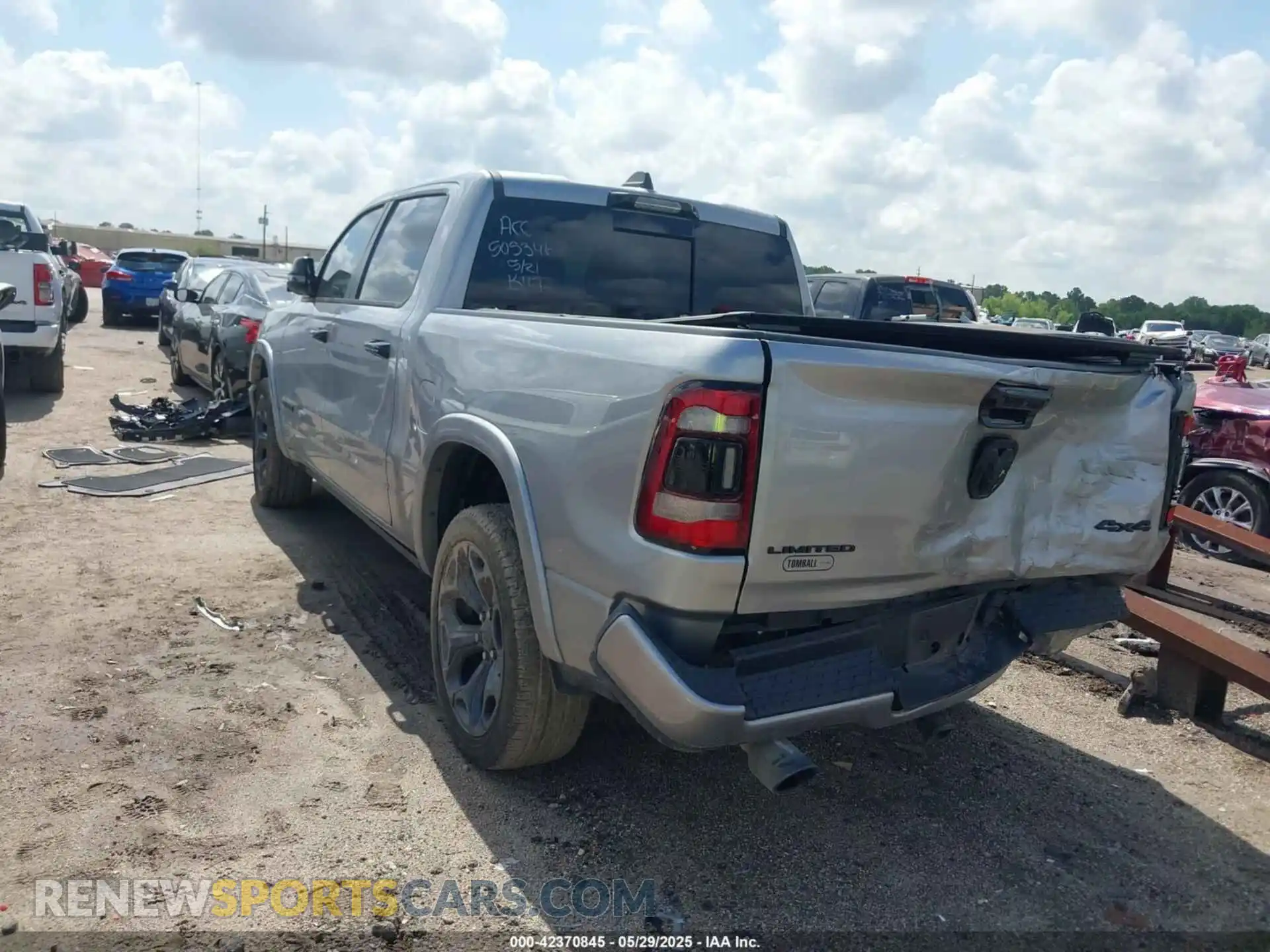 3 Photograph of a damaged car 1C6SRFHT0PN600943 RAM 1500 2023