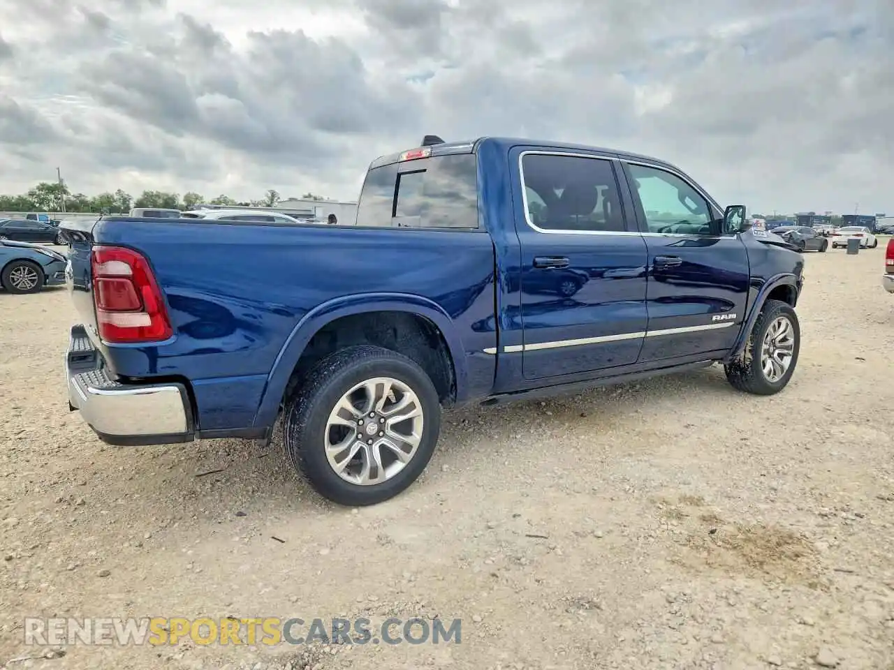 3 Photograph of a damaged car 1C6SRFHT3PN527342 RAM 1500 2023