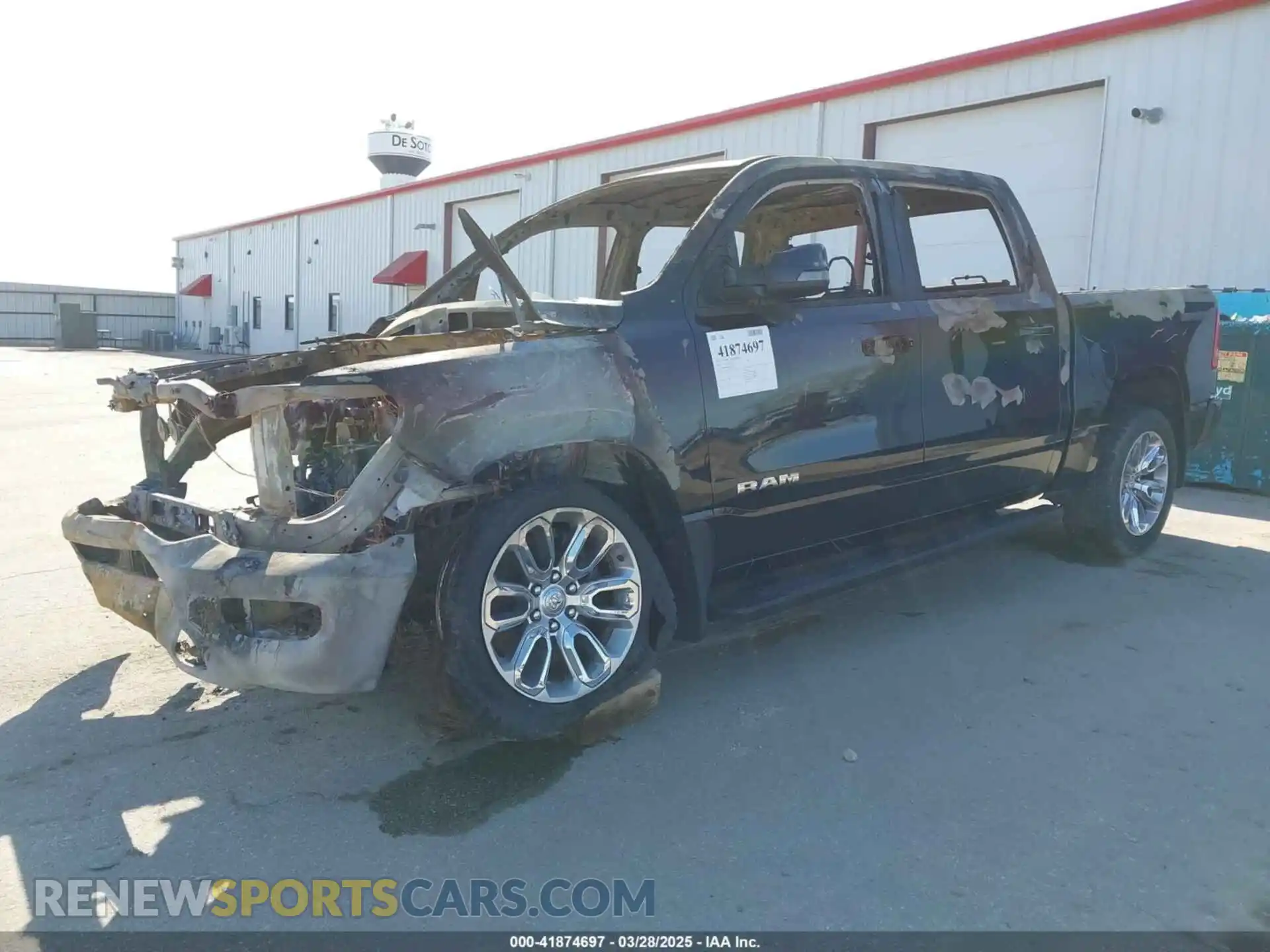 2 Photograph of a damaged car 1C6SRFJM9PN556637 RAM 1500 2023