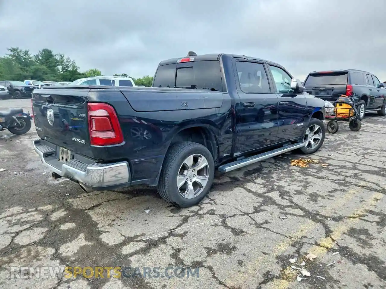 3 Фотография поврежденного автомобиля 1C6SRFJT0PN551379 RAM 1500 2023