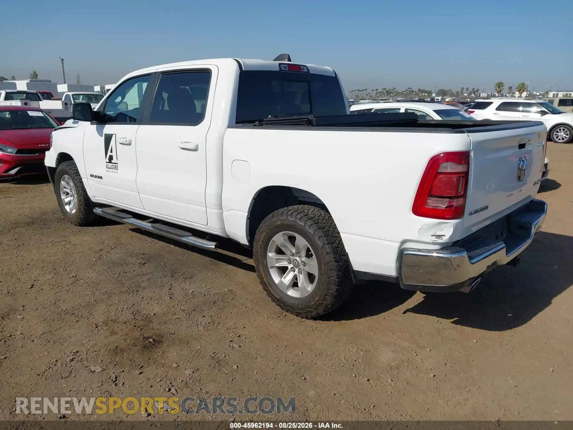 3 fotografías del automóvil dañado 1C6SRFJT1PN521307 RAM 1500 2023
