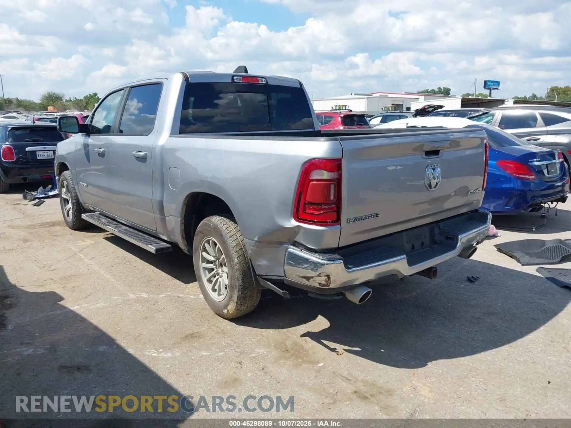 3 fotografías del automóvil dañado 1C6SRFJT4PN627735 RAM 1500 2023