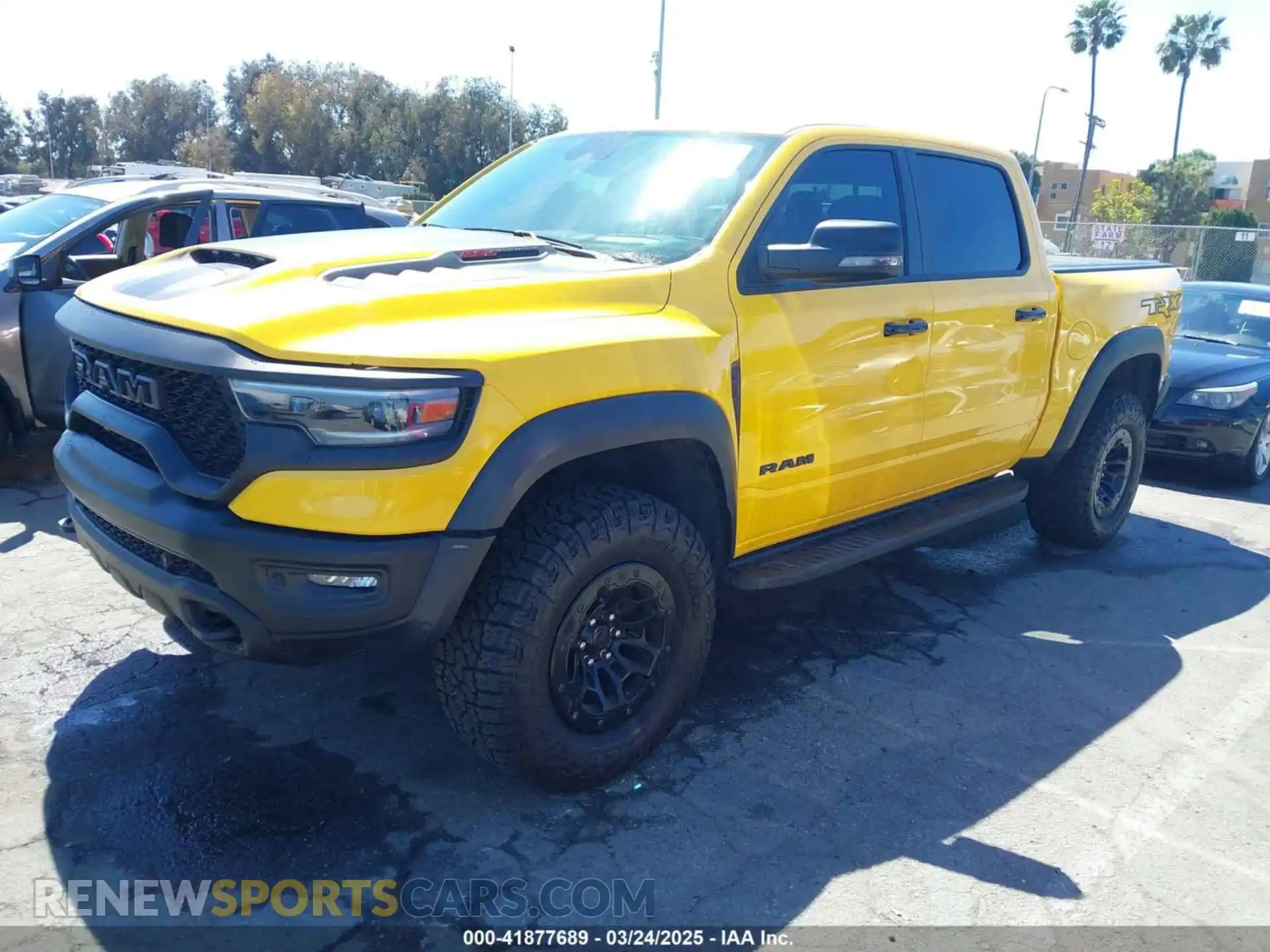 2 Photograph of a damaged car 1C6SRFU91PN554078 RAM 1500 2023