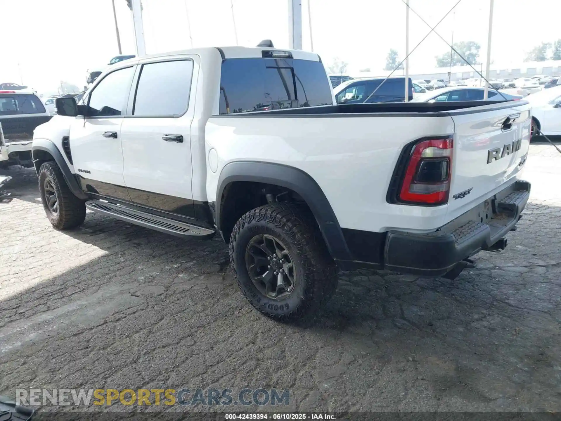 3 Photograph of a damaged car 1C6SRFU93PN585123 RAM 1500 2023