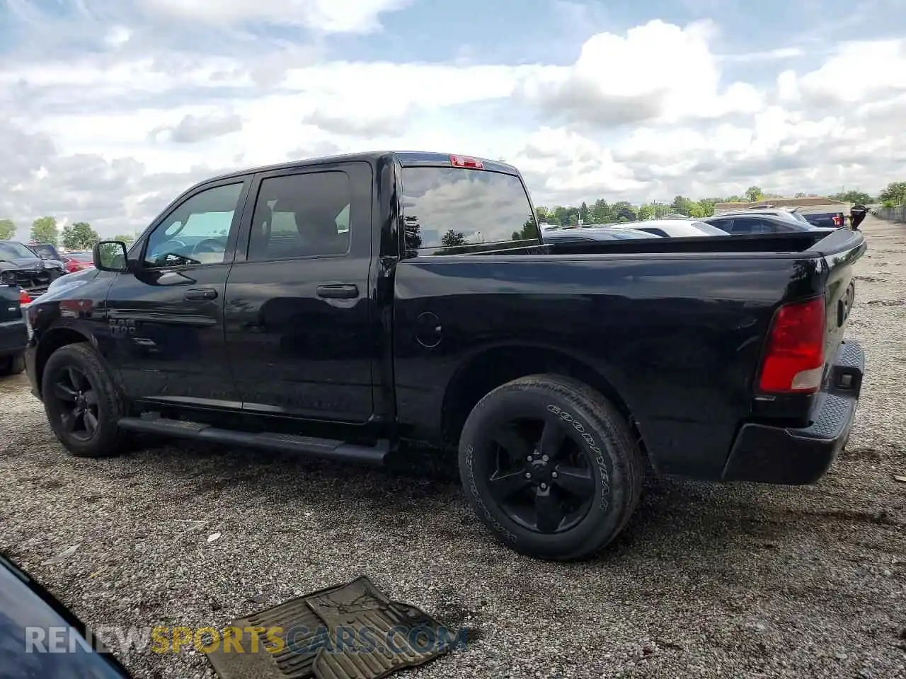 2 fotografías del automóvil dañado 3C6RR7KG1PG594580 RAM 1500 2023