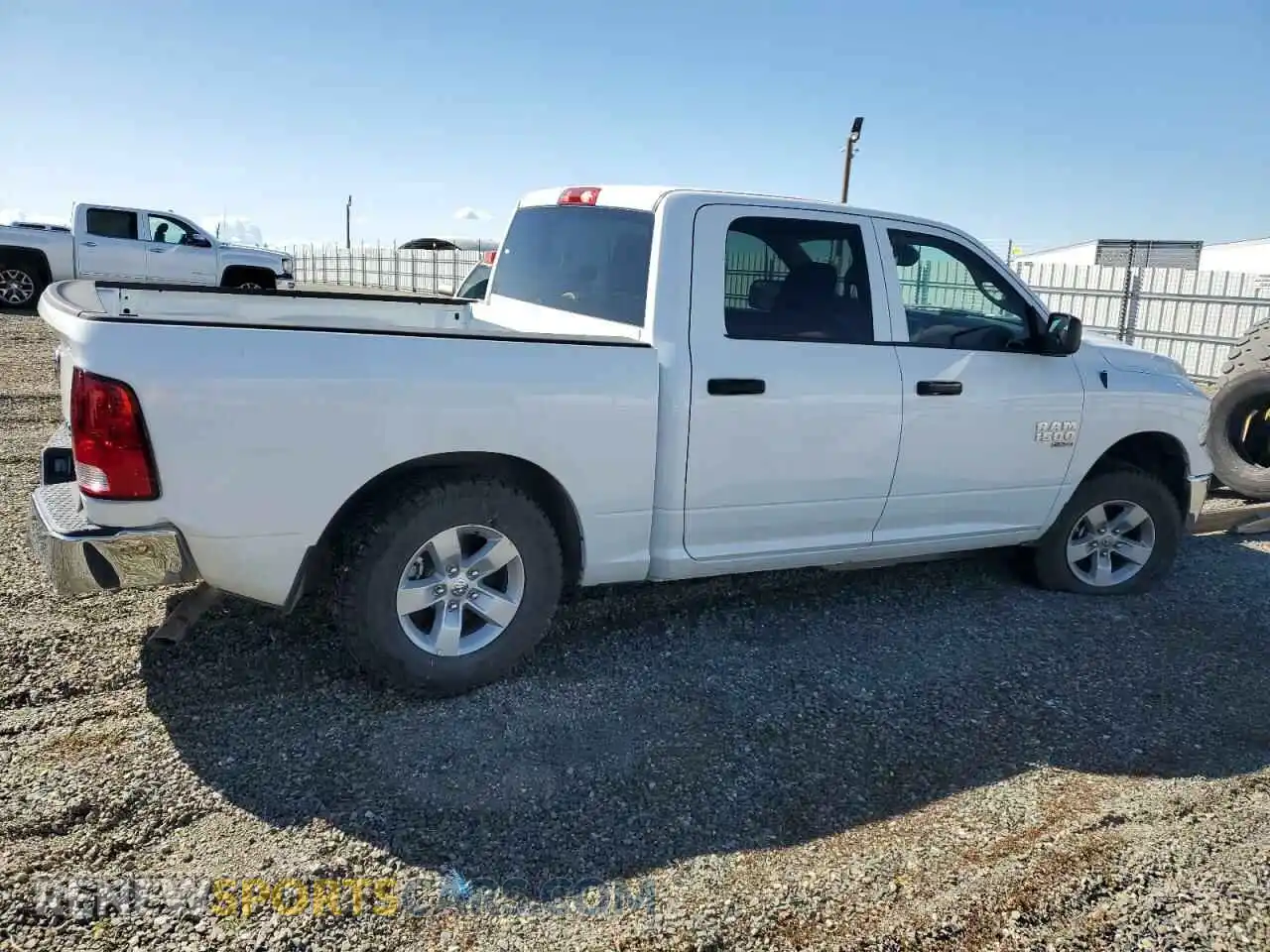 3 Фотография поврежденного автомобиля 3C6RR7LG8PG661075 RAM 1500 2023