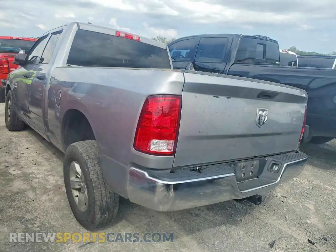 2 fotografías del automóvil dañado 1C6RR6FG8RS142173 RAM 1500 2024