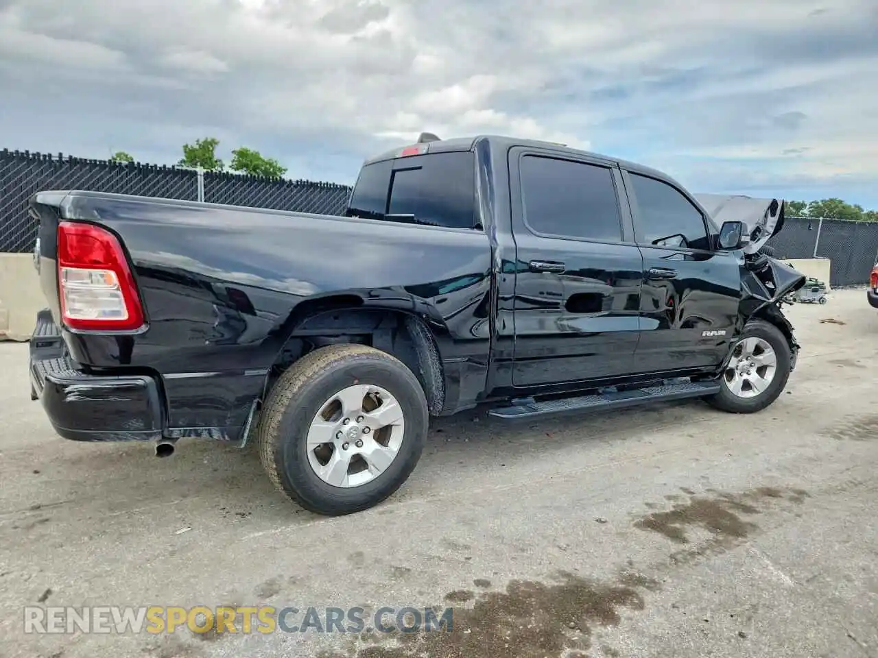 3 Photograph of a damaged car 1C6RREFG4RN123046 RAM 1500 2024