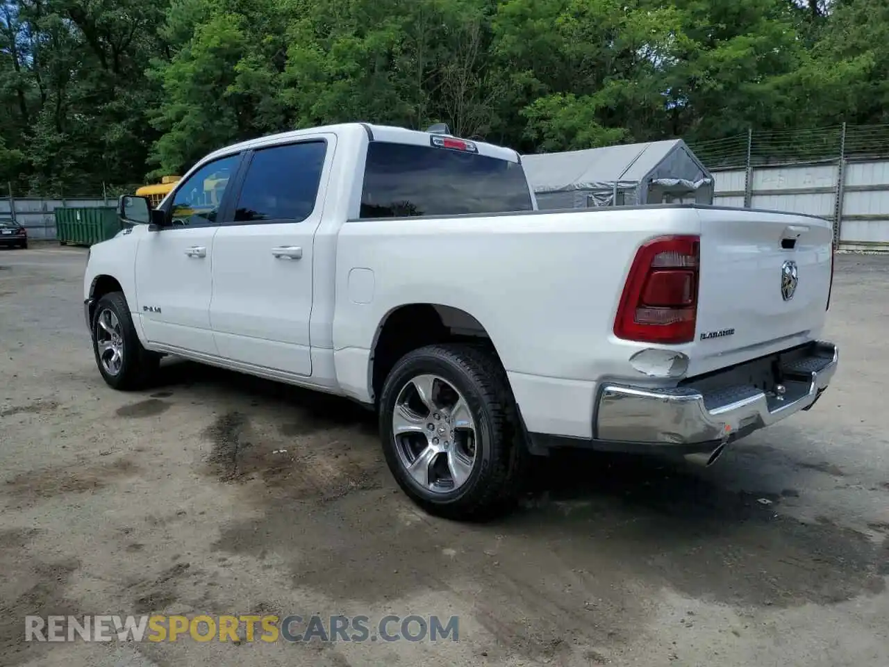 2 fotografías del automóvil dañado 1C6RREJT3RN205371 RAM 1500 2024