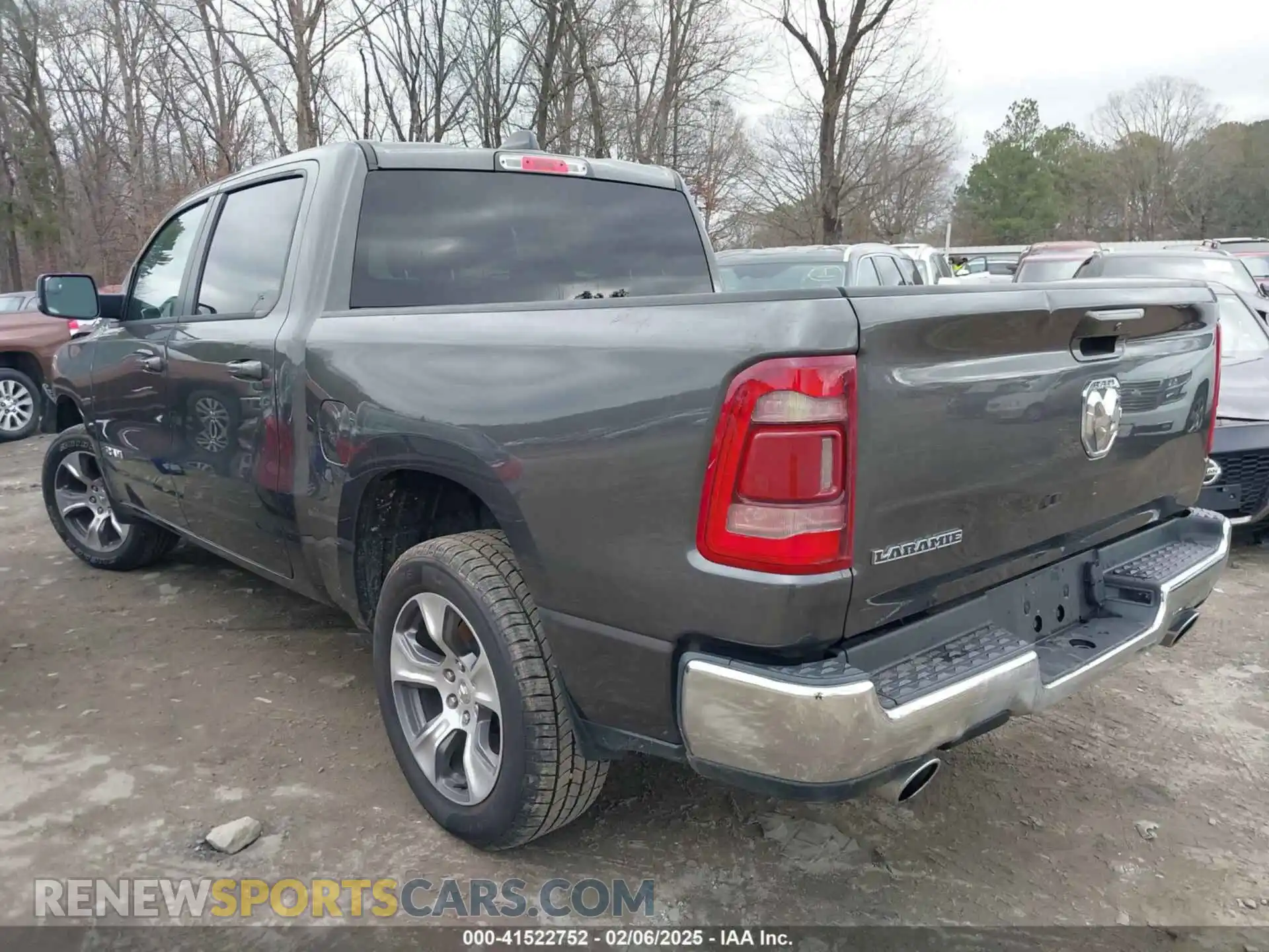 3 Photograph of a damaged car 1C6RREJT7RN219161 RAM 1500 2024