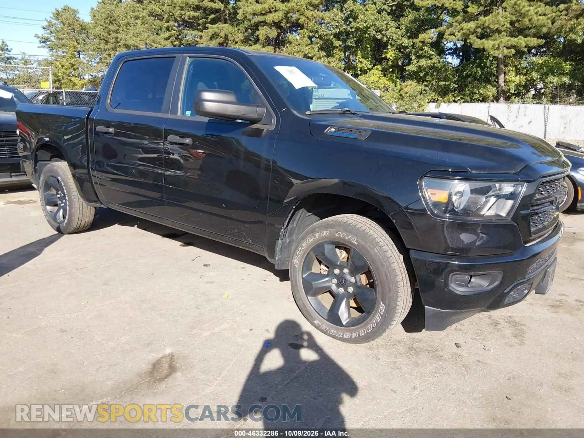 1 Photograph of a damaged car 1C6RRFGG2RN186103 RAM 1500 2024