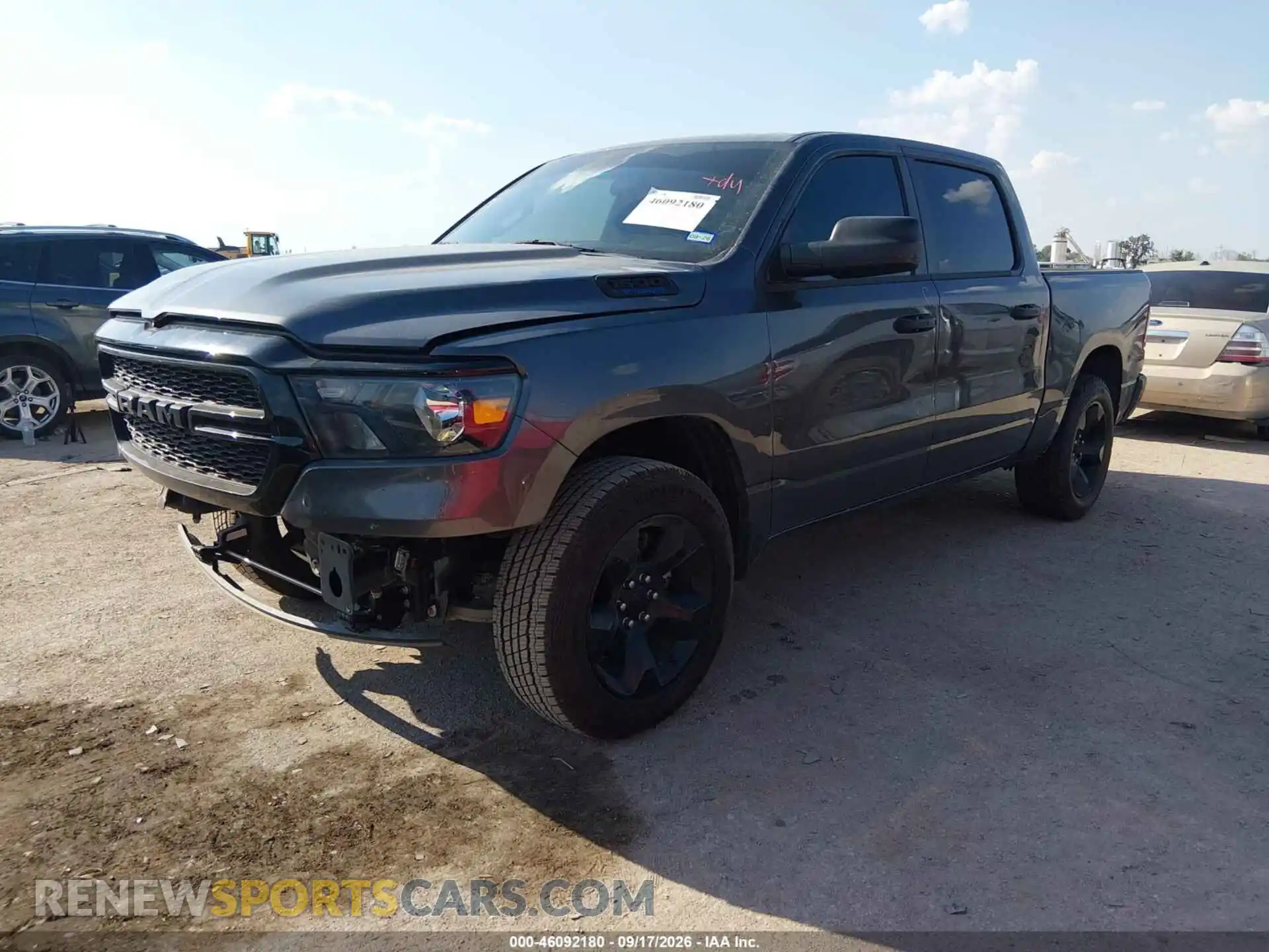2 fotografías del automóvil dañado 1C6RRFGGXRN185913 RAM 1500 2024