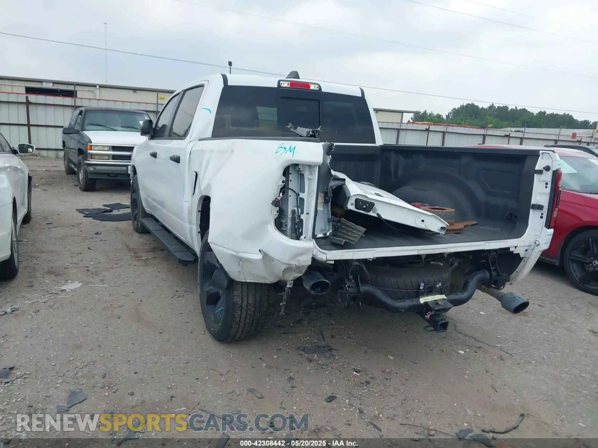 3 Photograph of a damaged car 1C6SRFGT2RN145307 RAM 1500 2024