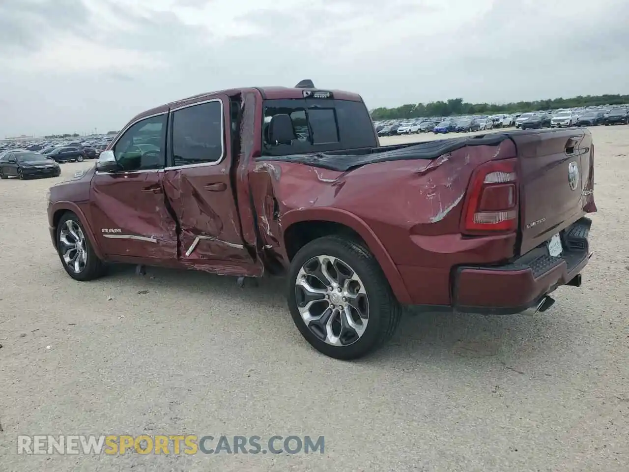 2 fotografías del automóvil dañado 1C6SRFHT4RN160857 RAM 1500 2024