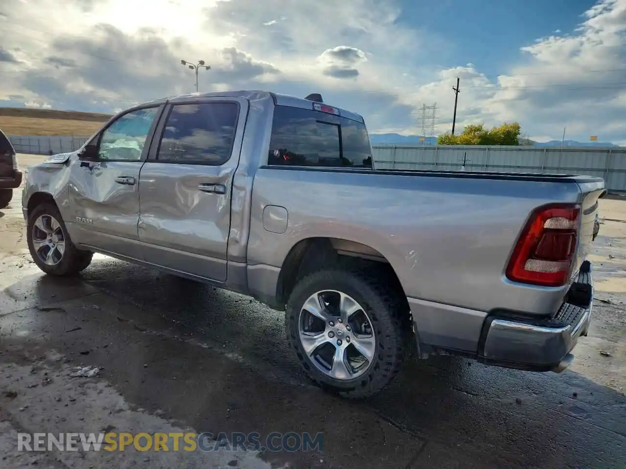 2 Photograph of a damaged car 1C6SRFJT1RN143752 RAM 1500 2024