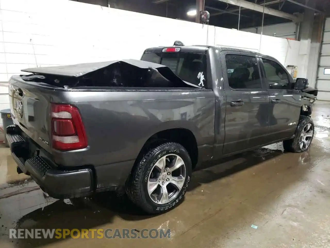 3 Photograph of a damaged car 1C6SRFJT7RN189182 RAM 1500 2024