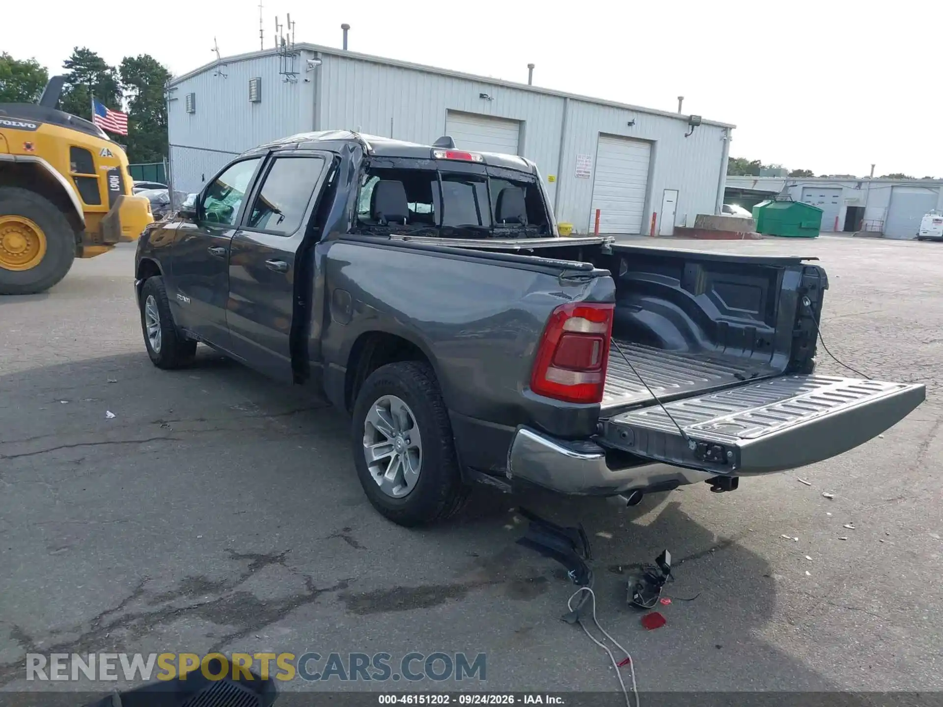 3 Photograph of a damaged car 1C6SRFJT8RN198358 RAM 1500 2024